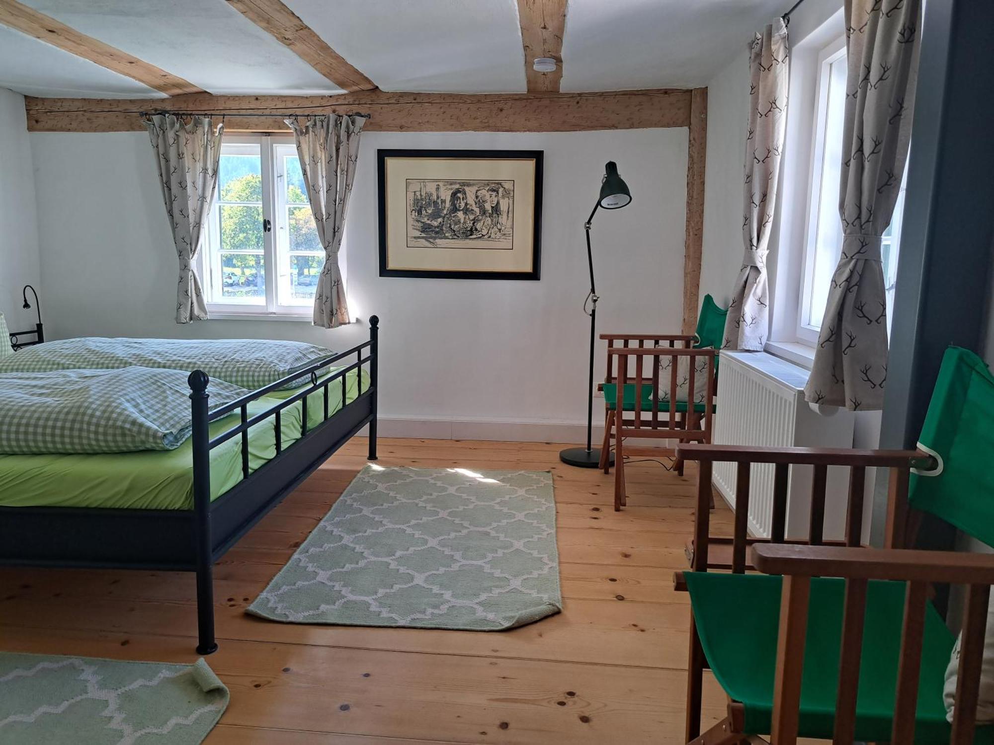 Neu! Ferienwohnungen Im Lueftlmalereck, Hennalahaus Oberammergau Luaran gambar