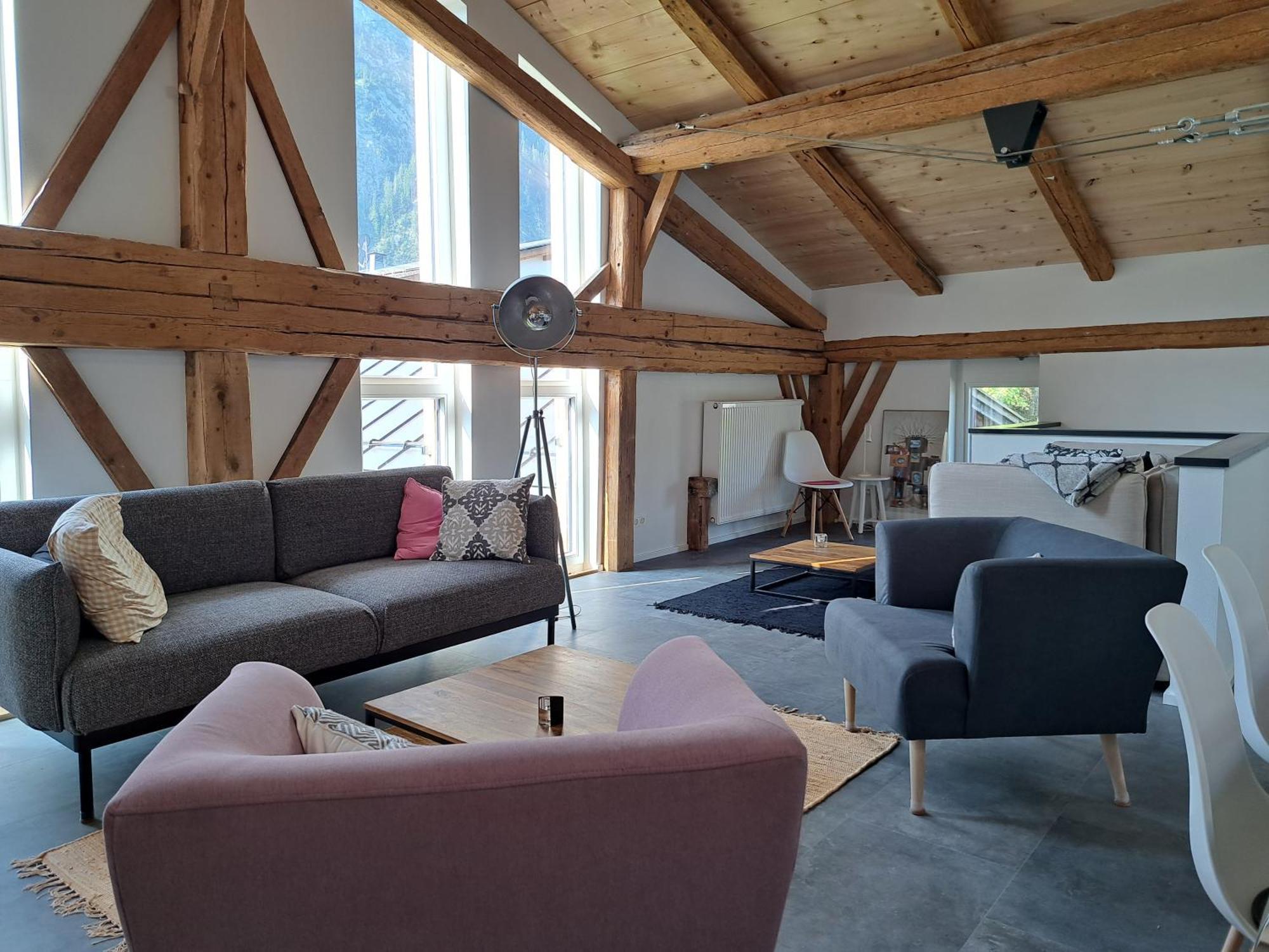 Neu! Ferienwohnungen Im Lueftlmalereck, Hennalahaus Oberammergau Luaran gambar